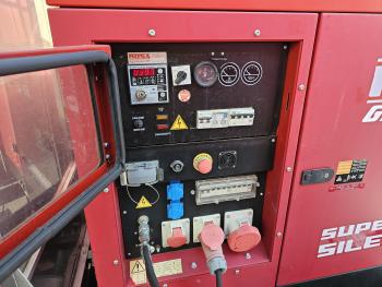 P 280 + trailer  - 2 X SLIDE OUT / CAMPER / WOHNMOBIL